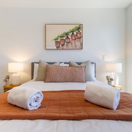 Central Sunny Perch 2 Bed 1 Bath Apartment ไครสต์เชิร์ช ภายนอก รูปภาพ