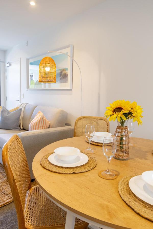 Central Sunny Perch 2 Bed 1 Bath Apartment ไครสต์เชิร์ช ภายนอก รูปภาพ