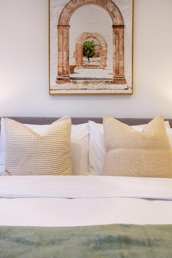 Central Sunny Perch 2 Bed 1 Bath Apartment ไครสต์เชิร์ช ภายนอก รูปภาพ